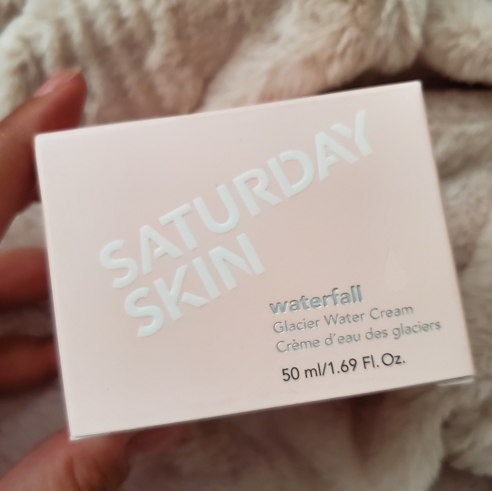 Saturday Skin Waterfall